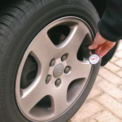 Entretien Voiture-Carpoint Controleur de pression des pneus