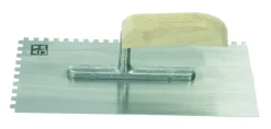 Outils De Maçonnerie-AVR Platresse modèle denté avec poignée en bois 280 x 130 mm